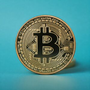 Vale a Pena Investir em Bitcoin com a Alta do Dólar?
