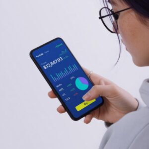 Entenda como empresas utilizam o dinheiro captado na Bolsa